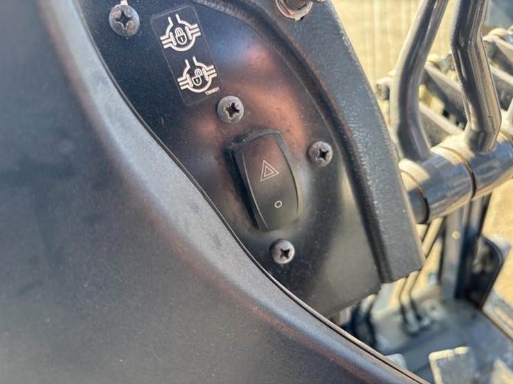 2008-deere-772d-image-48