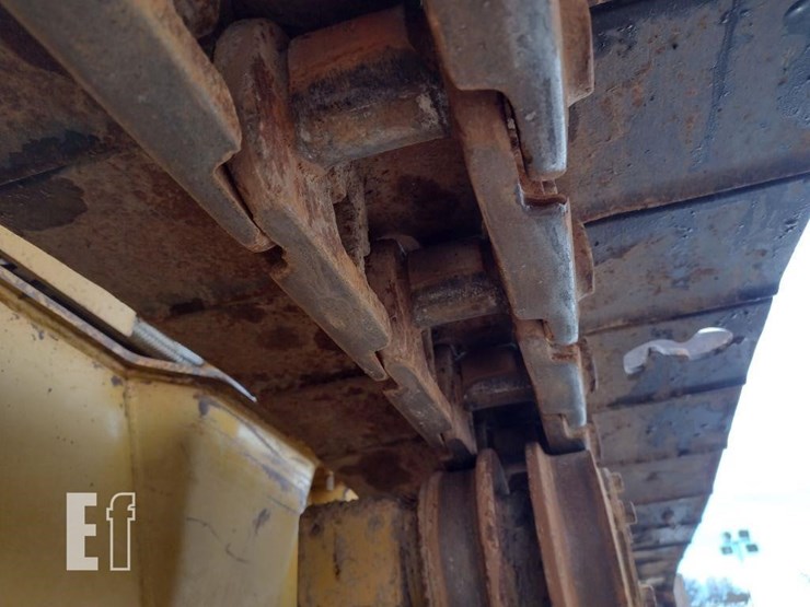 2005-caterpillar-d4g-xl-image-39