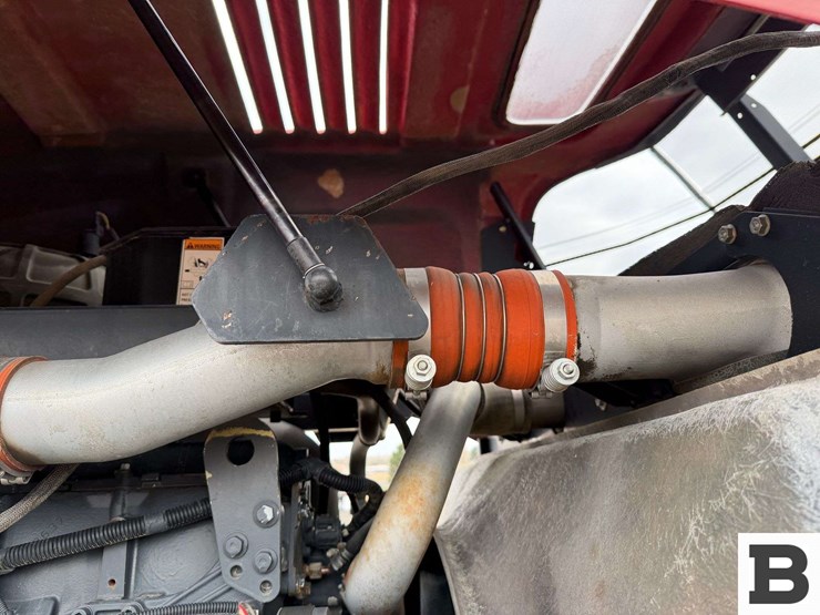 2012-case-ih-600-image-81