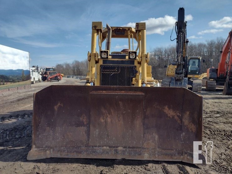 caterpillar-d6h-image-2