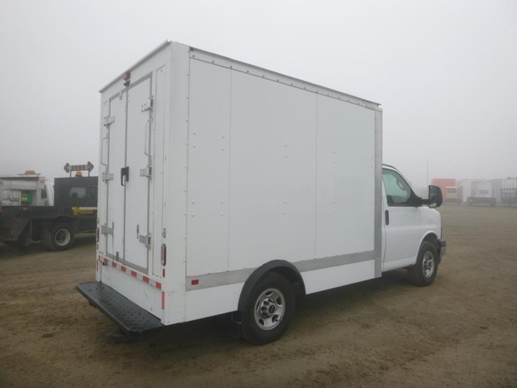 2023-gmc-3500-image-3