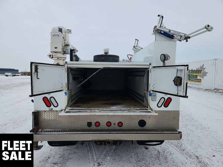 2014-ram-4500-slt-image-30