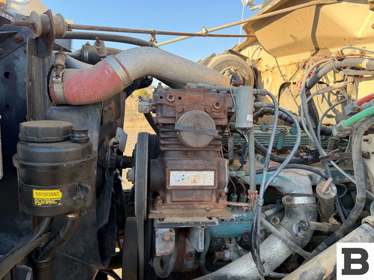 1992-international-4800-image-33