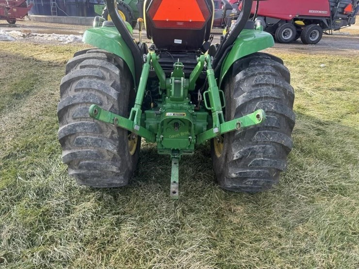john-deere-3033r-image-9