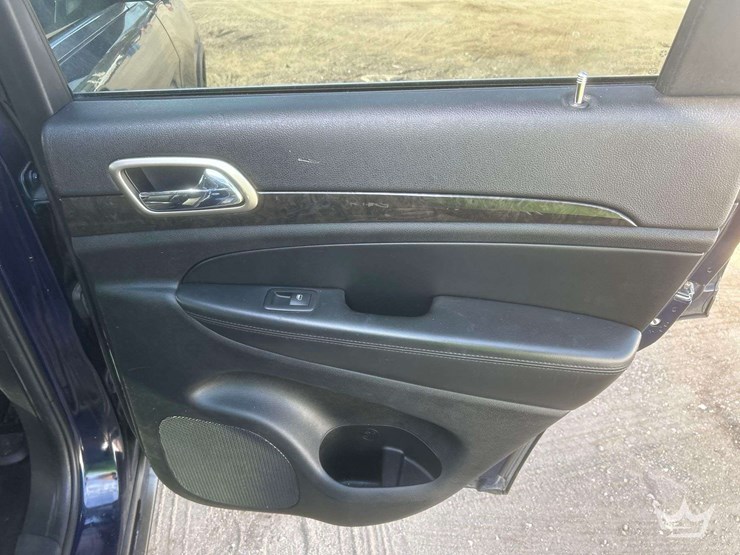 2013-jeep-grand-cherokee-image-26