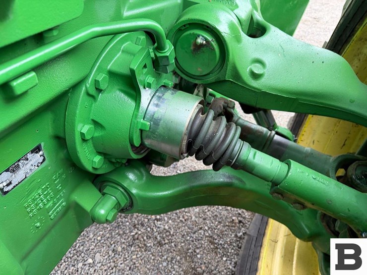 2012-john-deere-8335r-image-63