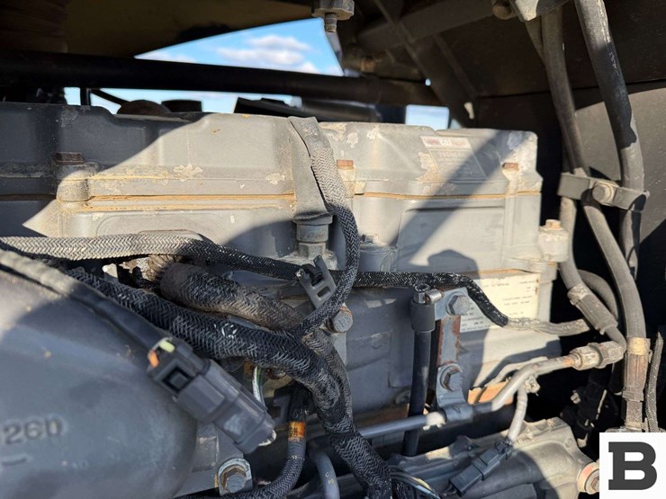 2003-challenger-mt755-image-45