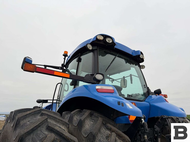 new-holland-t8.330-image-31