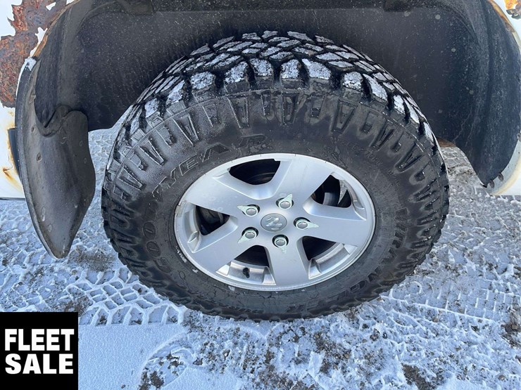 2011-ram-1500-lone-star-image-12