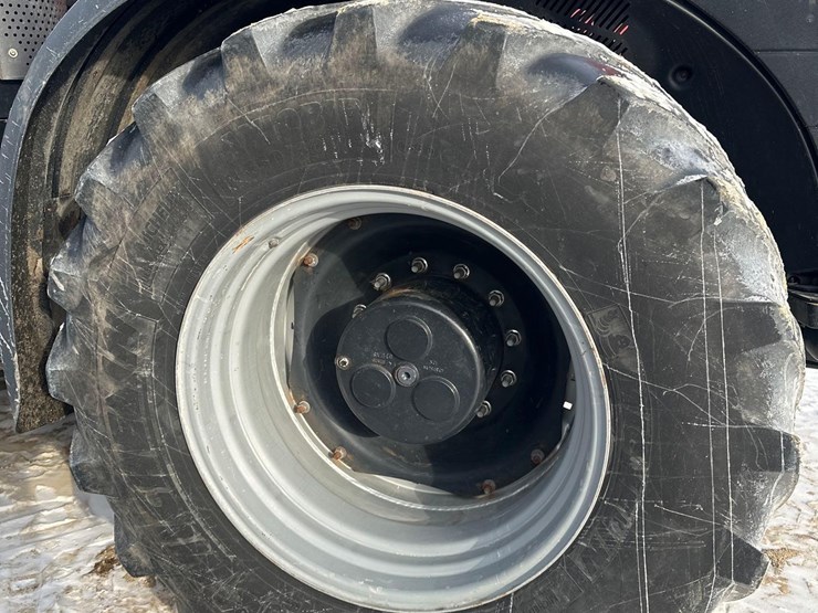 case-ih-magnum-380-cvt-image-6