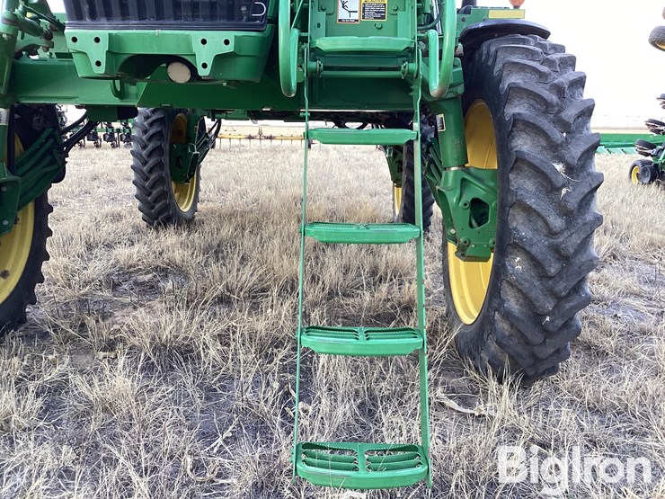 2011-john-deere-4730-image-10