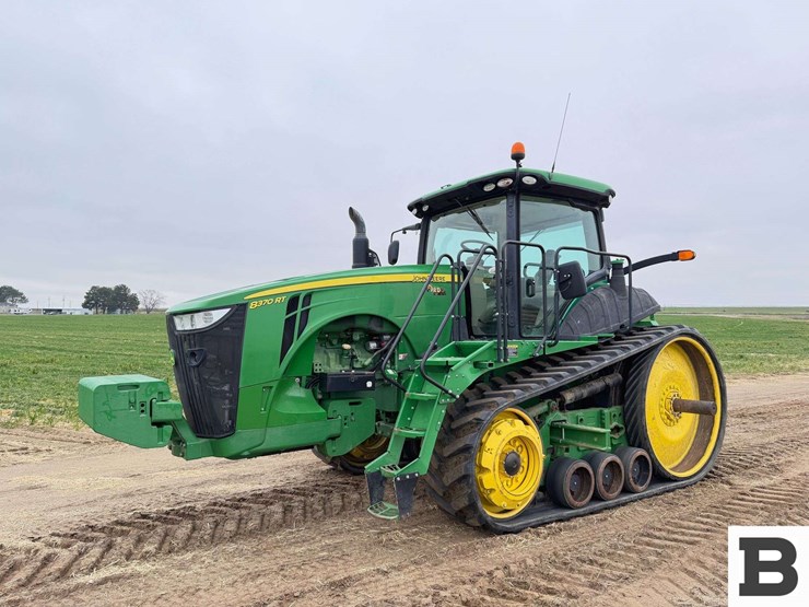 2015-john-deere-8370rt-image-2