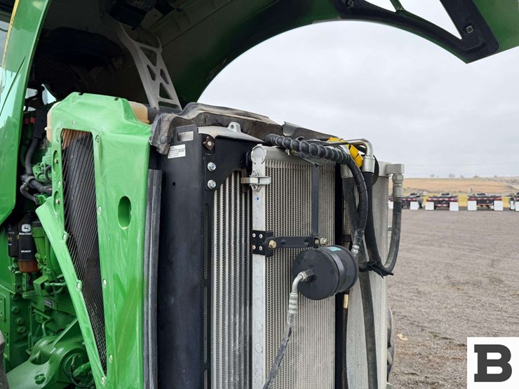 2012-john-deere-8335r-image-69