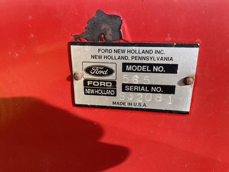 new-holland-565-image-5