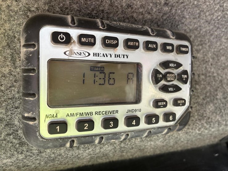 2018-mustang-2150t-skid-steer-track-loader-image-17