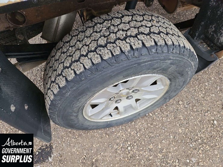 2017-chevrolet-silverado-1500-image-13