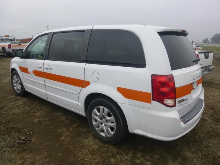 2014-dodge-grand-caravan-image-4