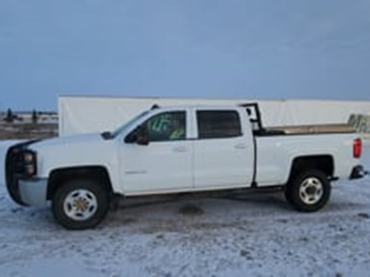 2018-chevrolet-silverado-2500hd-image-5