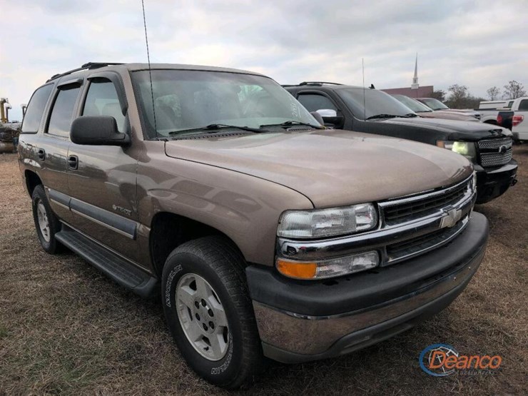 2003-chevrolet-tahoe-image-4
