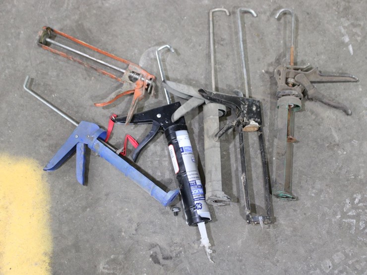 six-caulking-guns-image-1