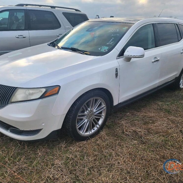 2013 LINCOLN MKT