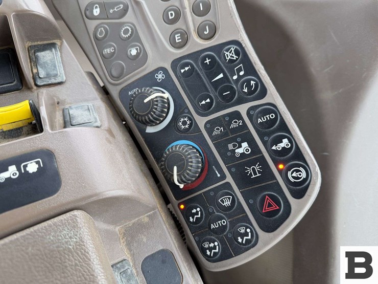 2012-john-deere-8335r-image-98