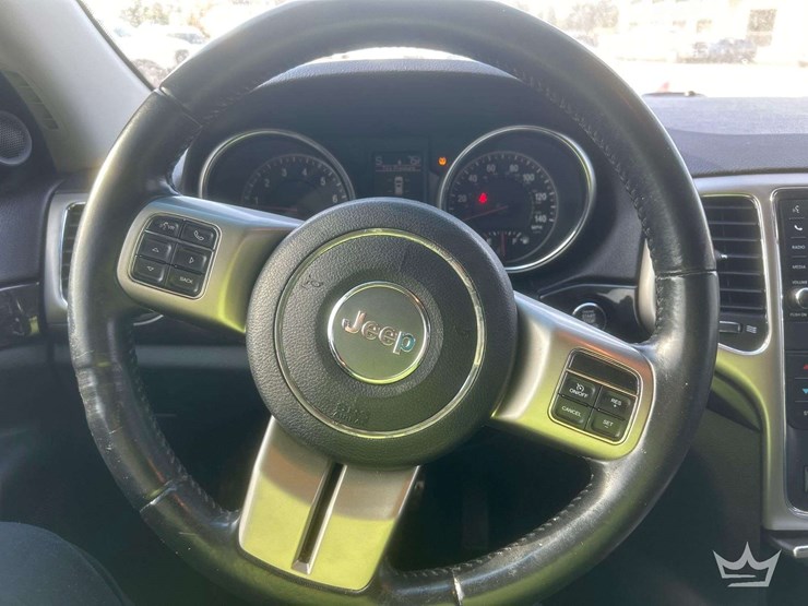 2013-jeep-grand-cherokee-image-13