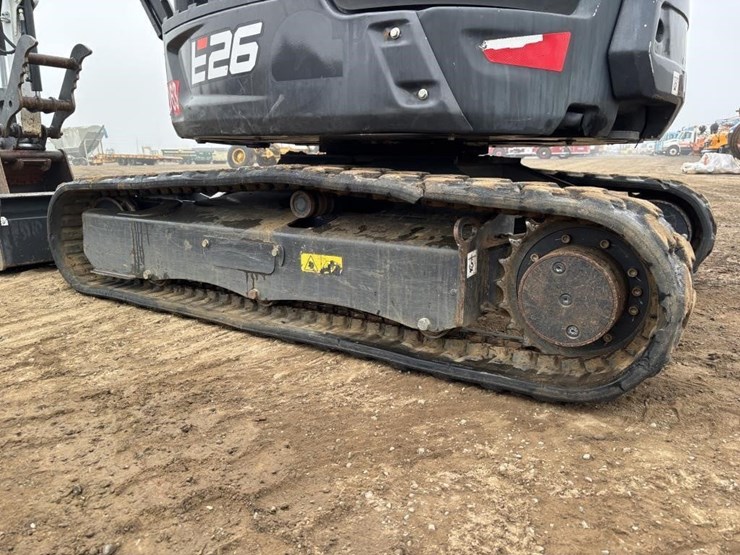 2021-bobcat-e26-image-22