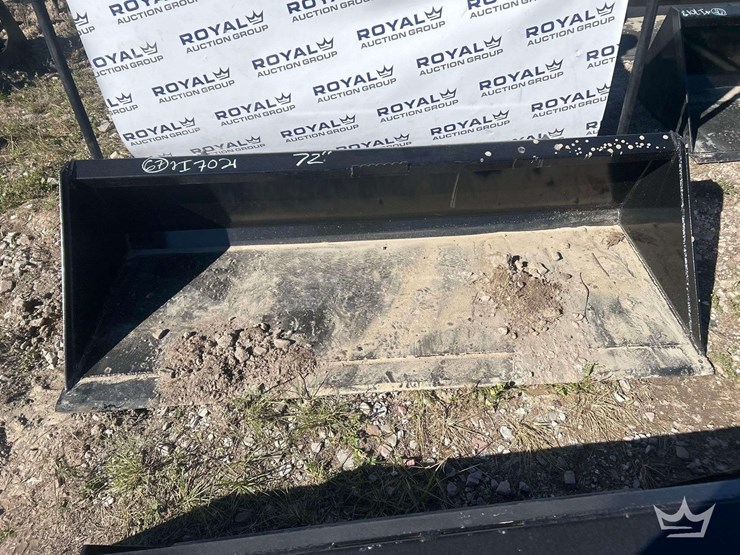 2025-swict-78in.-bucket-skid-steer-attachment-image-1