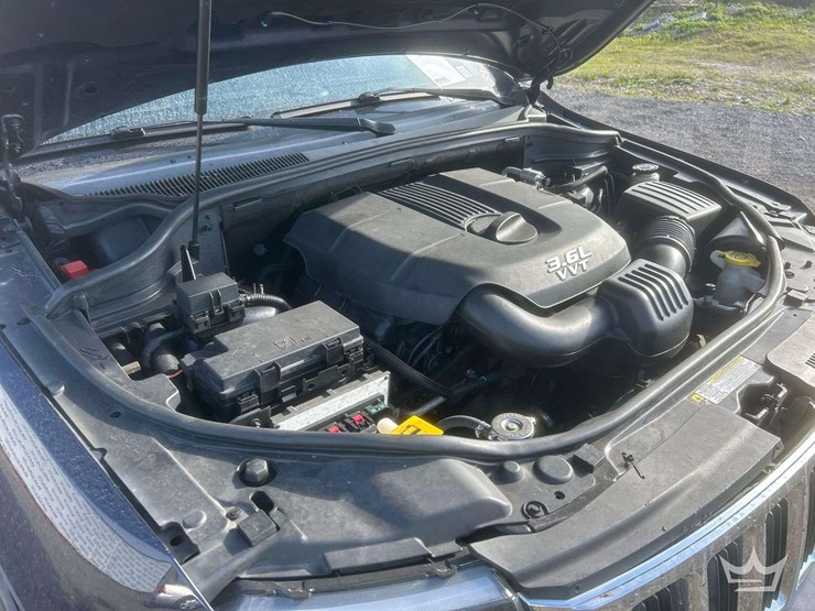 2013-jeep-grand-cherokee-image-9