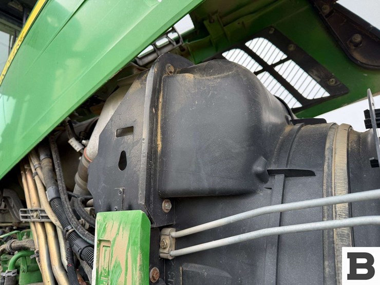 2012-john-deere-7215r-image-55