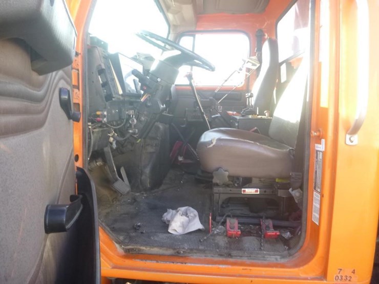 1998-international-4900-image-9