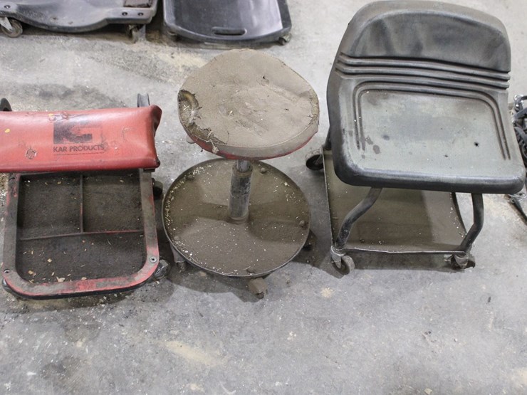 3-shop-stools-image-3