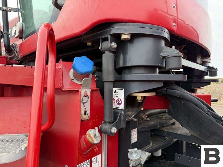 2012-case-ih-600-image-30