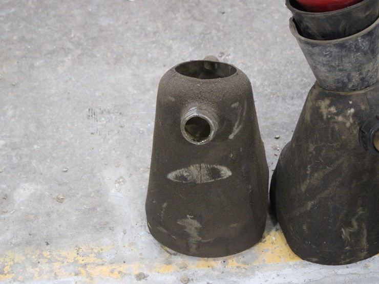 oil-jugs-and-funnels-image-3