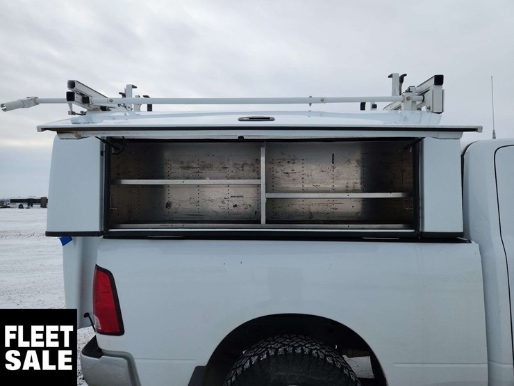 2015-ram-3500-slt-image-28