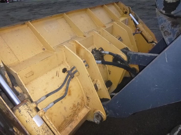 2005-deere-624j-image-16