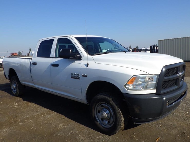 2016-dodge-2500-image-2