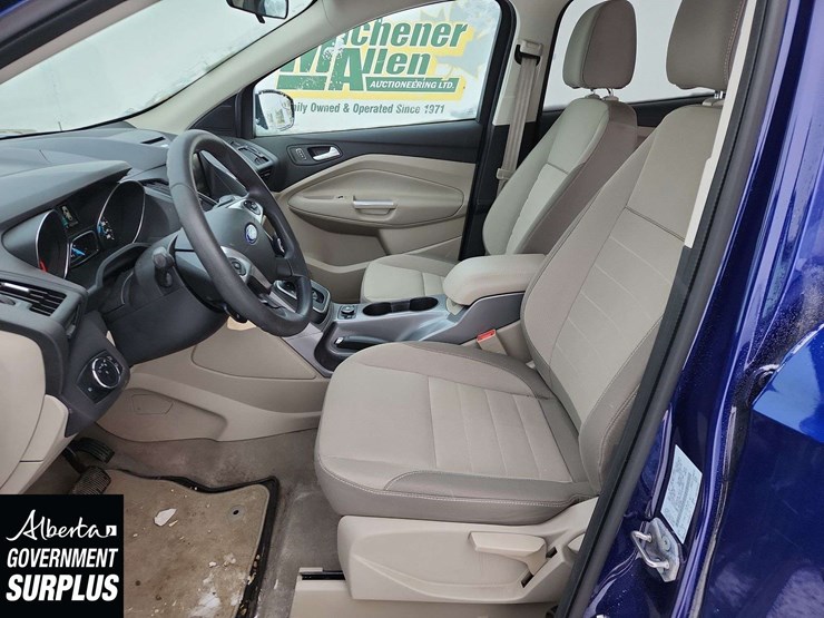 2013-ford-escape-se-image-14