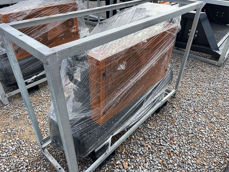 unused-40-gallon-truck-mounted-air-compressor-image-3