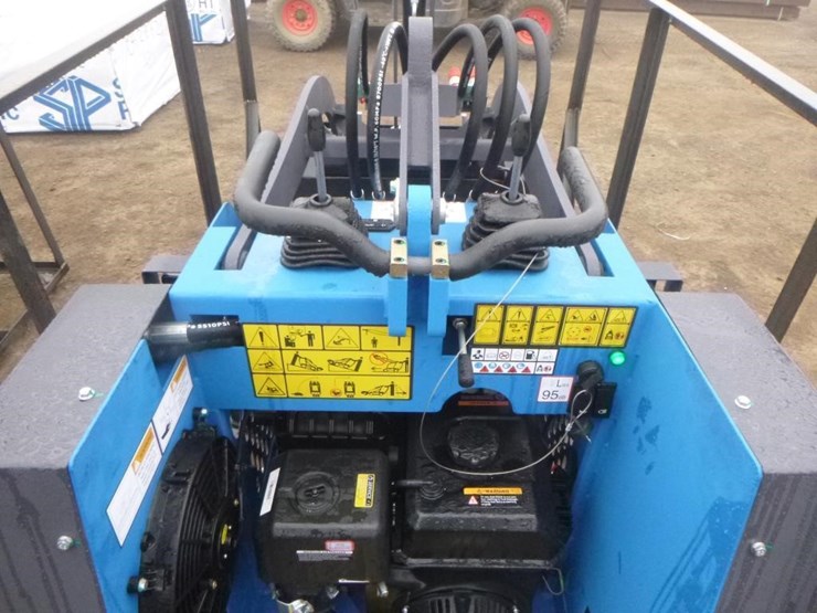 2025-agt-mx-mrw14-skid-steer-loader-image-12