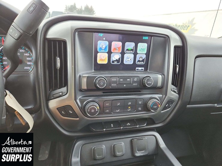 2017-chevrolet-silverado-1500-image-25