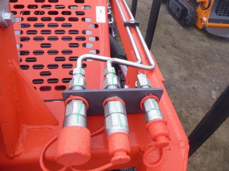 2025-agt-ysrt14-skid-steer-track-loader-image-10