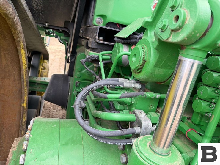 2015-john-deere-8370rt-image-42