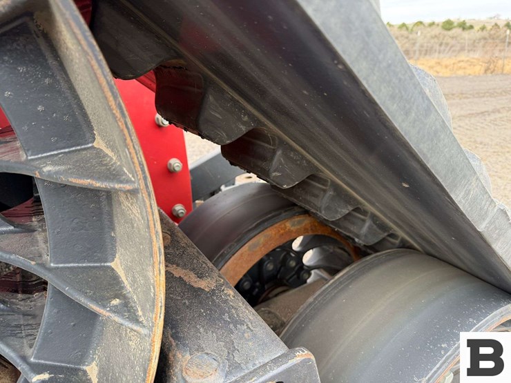 2012-case-ih-600-image-29