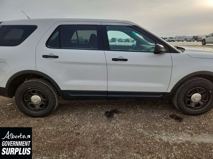 2013-ford-explorer-image-8