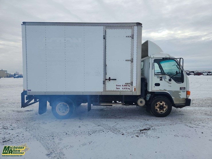 2003-gmc-w4500-image-8