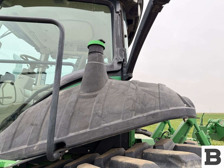 2015-john-deere-8370rt-image-27