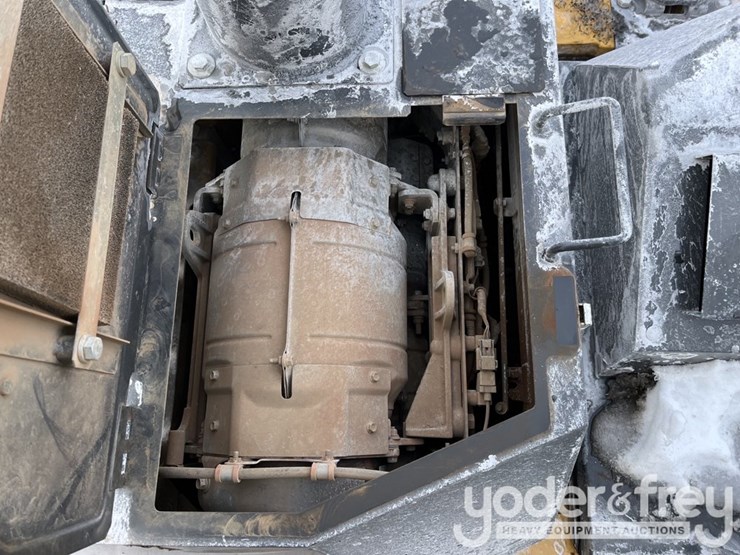 2022-deere-135g-image-20