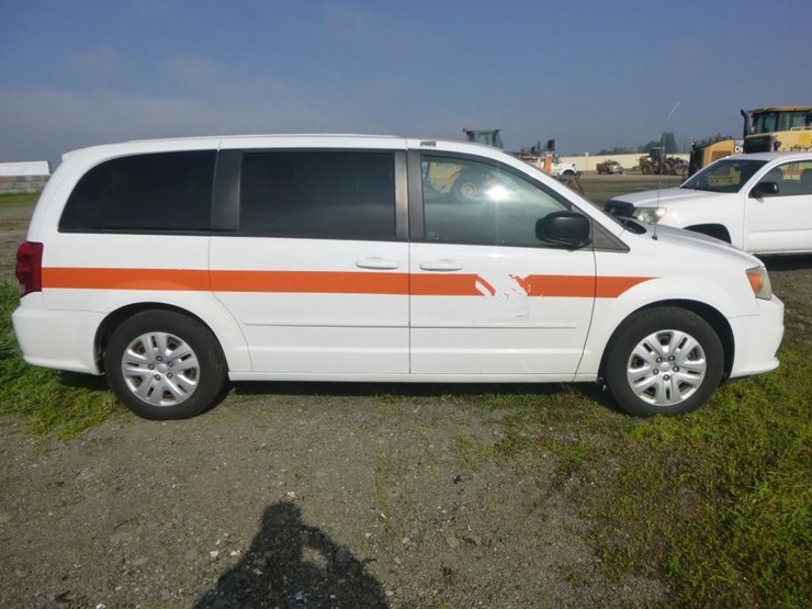 2014-dodge-grand-caravan-image-7